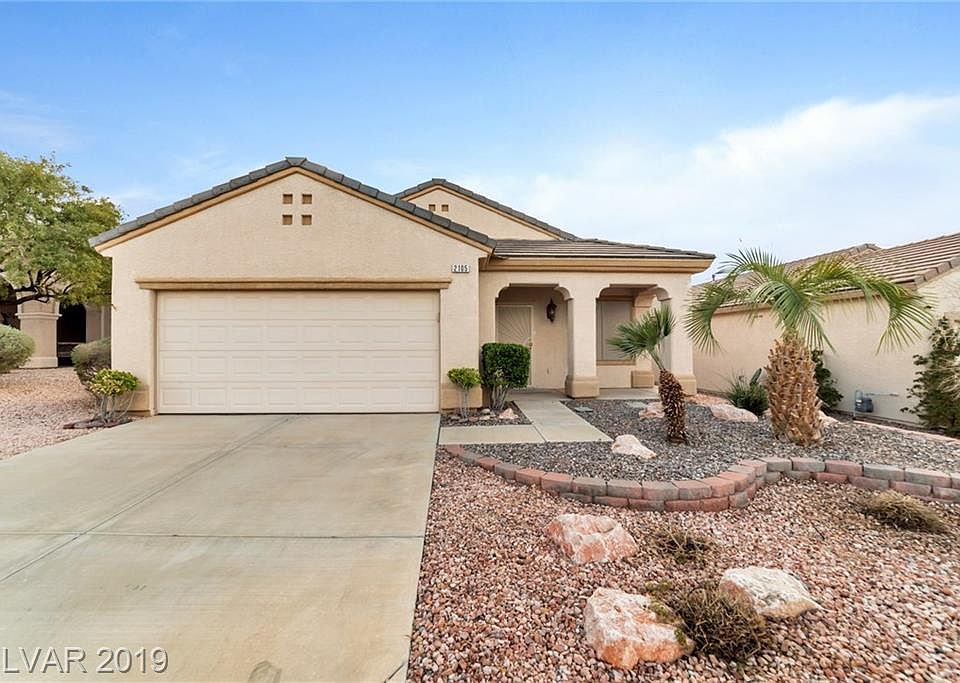 1st image of 2105 Desert Woods Dr