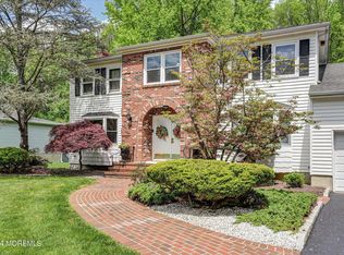 4 Royal Ct, Manalapan, NJ