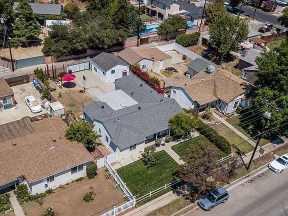 2nd image of 15021 Lassen St