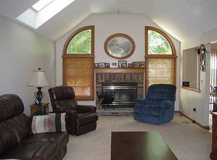 111 Cedar Creek Trl, Rochester, NY 14626