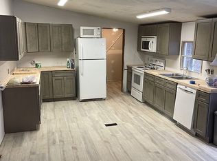 100 Windy Hollow Ln, Newland, NC 28657