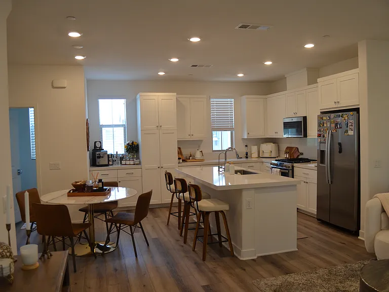 513 Tamarind Way #C — Photo 1
