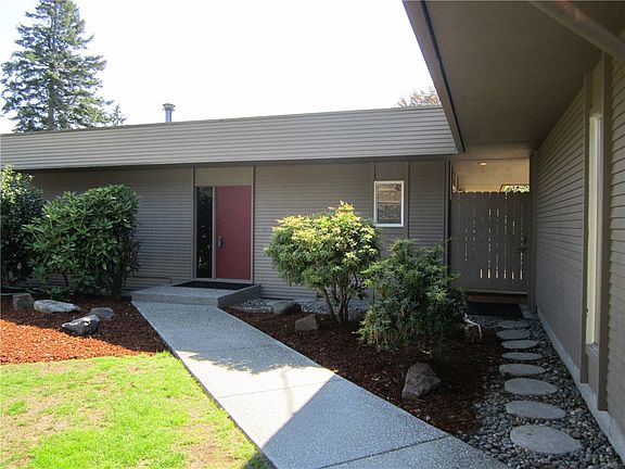 2nd image of 8027 55th Ave NE
