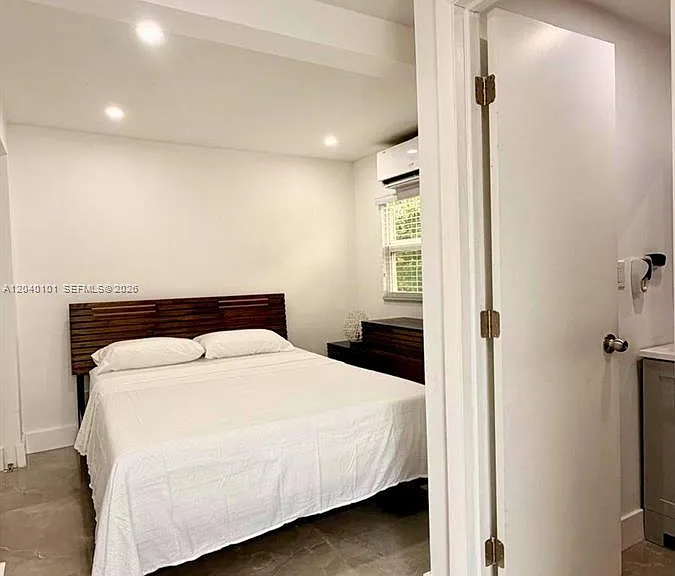 2255 SW 33rd Ave #1 — Photo 12