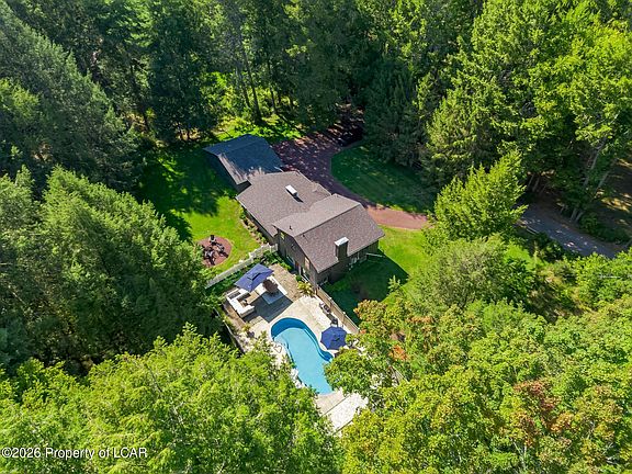 2nd image of 11 Hedge Rd