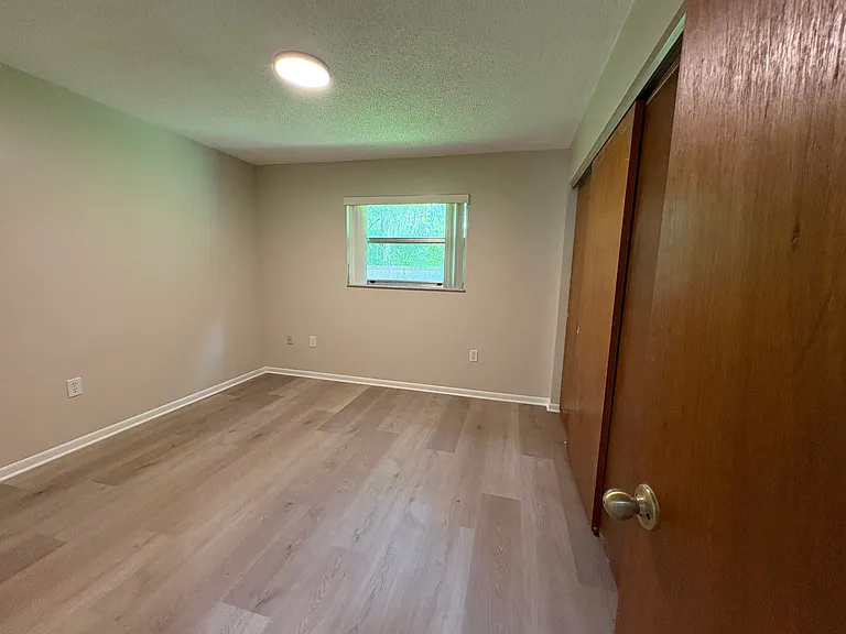 20015 Suncrest Dr — Photo 11
