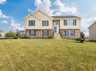 104 Quentin Cir, Shippensburg, PA 17257