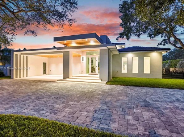 7105 Sunset Dr, Miami, FL 33143