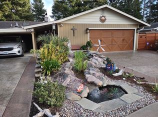 1730 W Park Dr, Florence, OR 97439