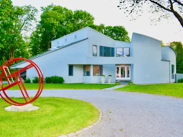 https://photos.zillowstatic.com/fp/b4b0ac5a6c6f396435d3db80464c7e0c-p_e.webp