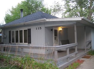 115 Manor Ave, Fox Lake, IL 60020