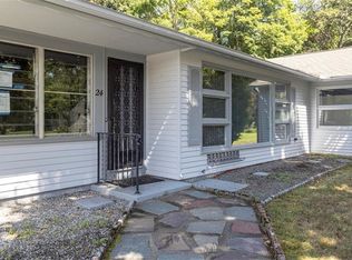 24 Doray Dr, Scituate, RI 02831