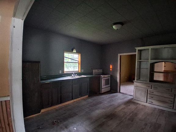 5th image of 479 E Ripley St