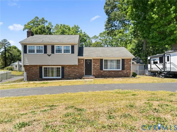 13100 S Chester Rd, Chester, VA 23831