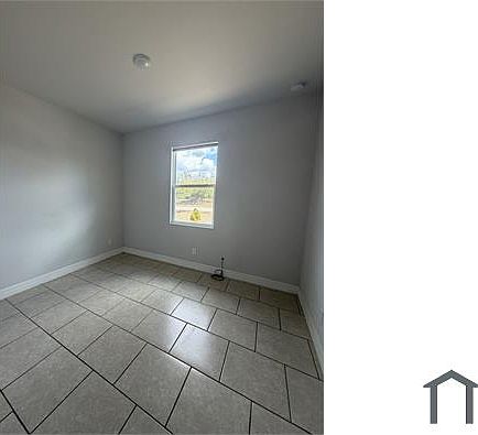 2nd image of 1129 San Cristobal Ave