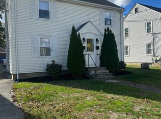 52 Bennett St #50, Waltham, MA 02453