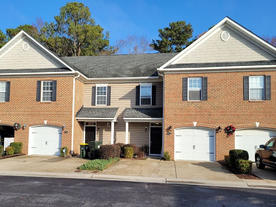 1st image of 512 Fieldstone Glen Way