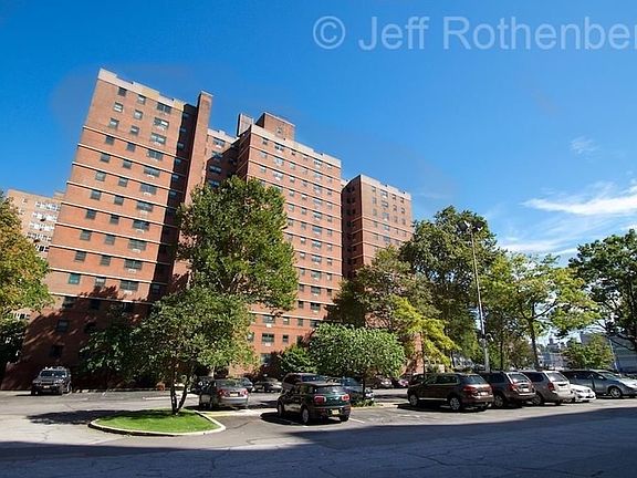 4th image of 175 Willoughby St APT 15M