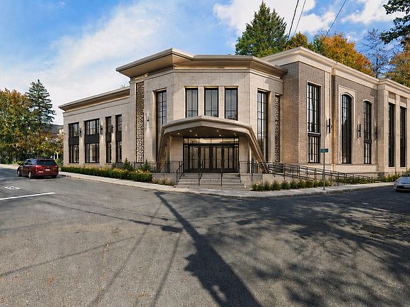 3rd image of 2 Rita Avenue