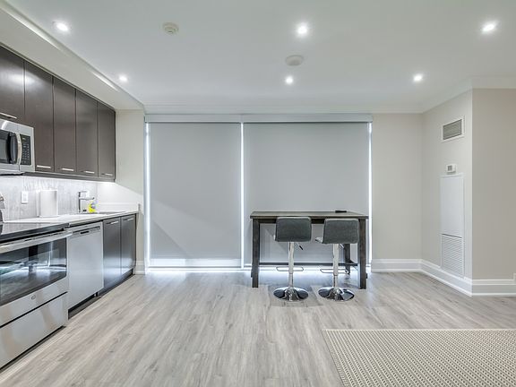 5th image of 360 Square One Dr #2201
