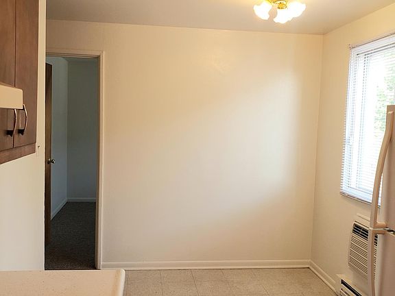 4th image of 3182 W 115th St APT 2