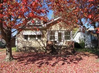 124 W 2nd St, Roxana, IL 62084