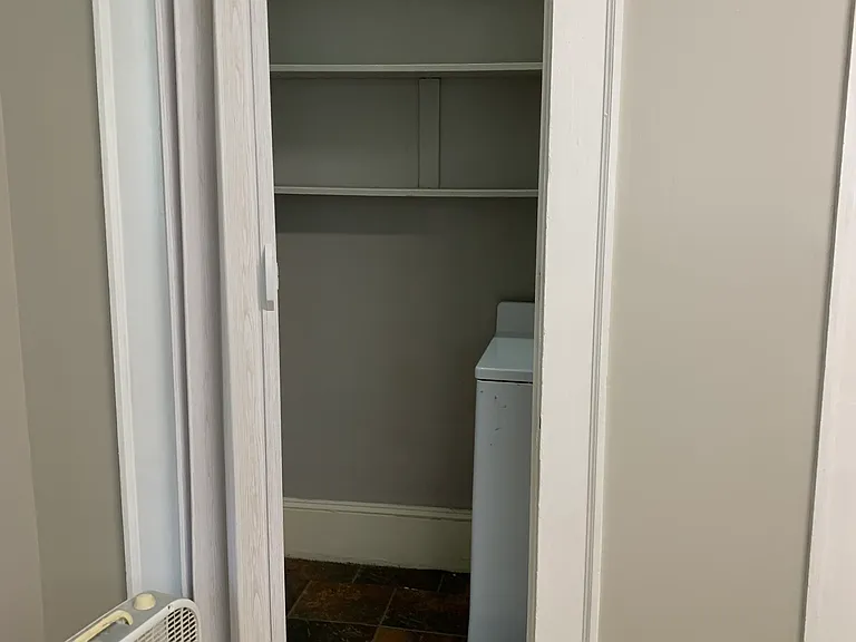 335 Grace St — Photo 12