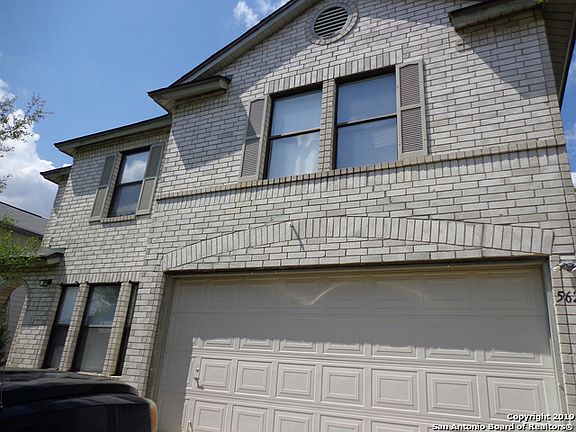 3rd image of 5627 Lovett Oaks