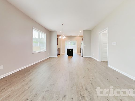 2nd image of 133 Jade St