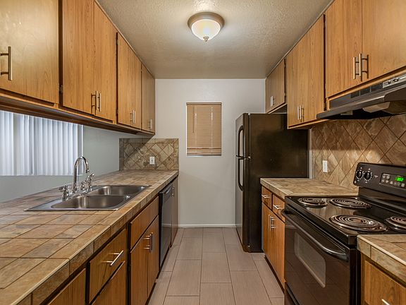 5th image of 17855 N 40th St Unit 202