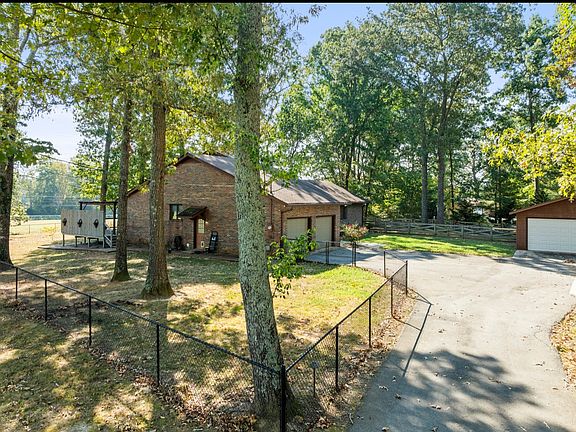 4th image of 113 Oak Hill Dr