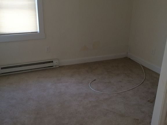 5th image of 32 Lincoln Ave #1