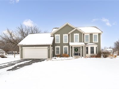 2 Country Village Ln, Hilton, NY, 14468