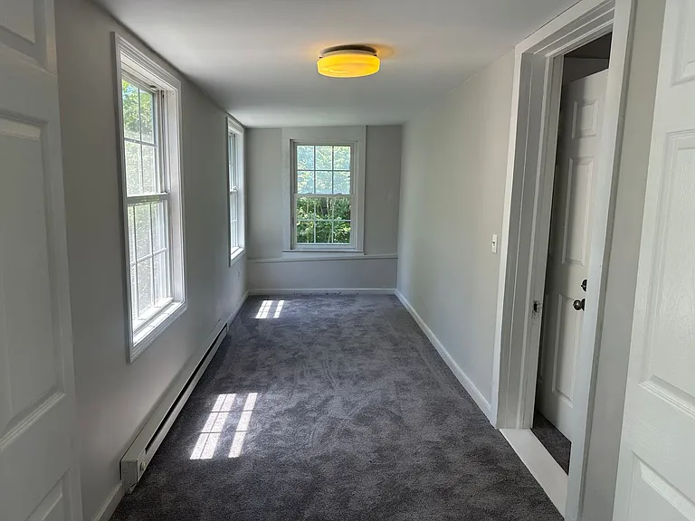 17 Broad St — Photo 12