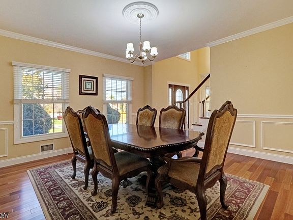 5th image of 24 Pine Brook Rd