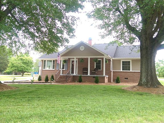 718 Church Street, Gibsonville
