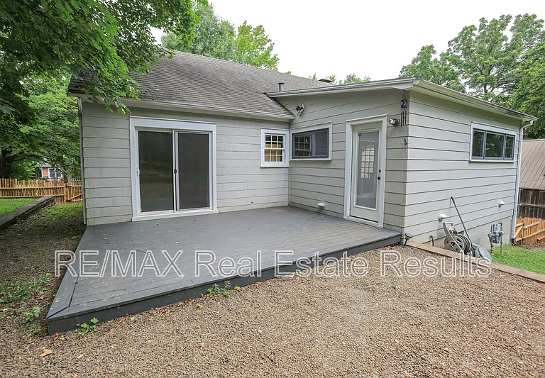 610 N Olive Ave — Photo 37