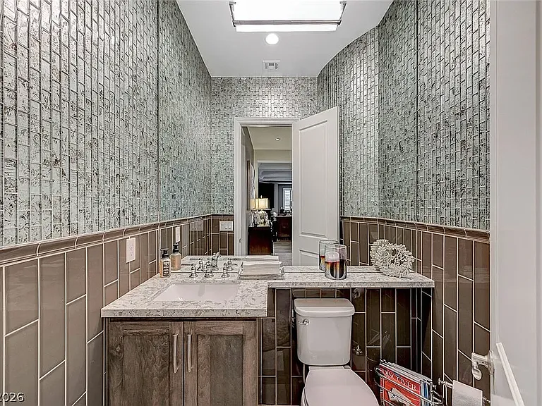81 Navarra Canyon Ct — Photo 31