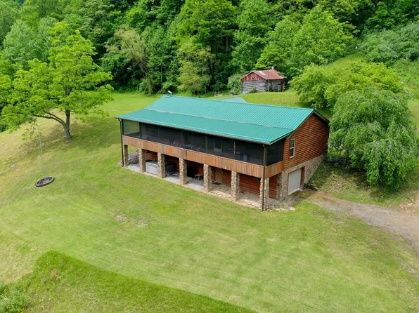 295 Sturgeon Branch Rd, Dry Creek, WV 25062