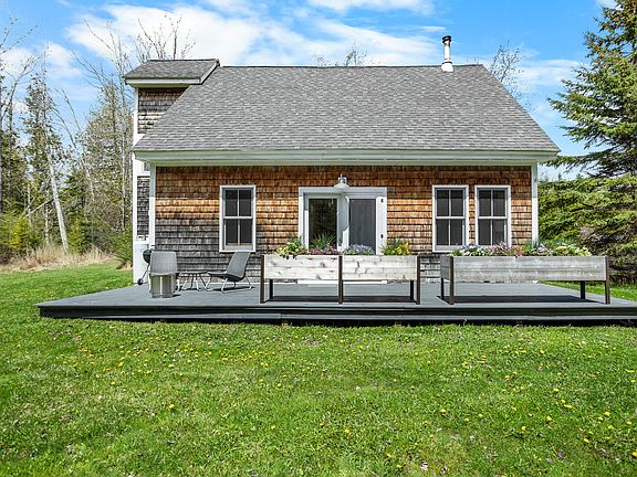 3rd image of 1428 Main Road