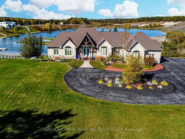 1372 Division Rd E, Severn, ON L3V 0X8