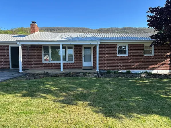 110 South Ln, Bluefield, VA 24605