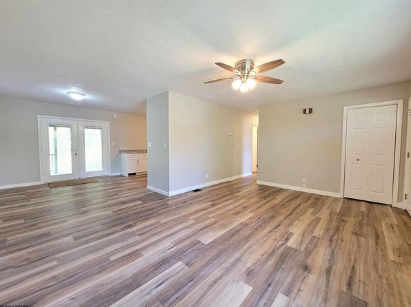 3818 Little Sandy Rd, Bruceton Mills, WV 26525