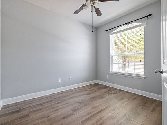 3rd image of 8107 Cimarron Rnch