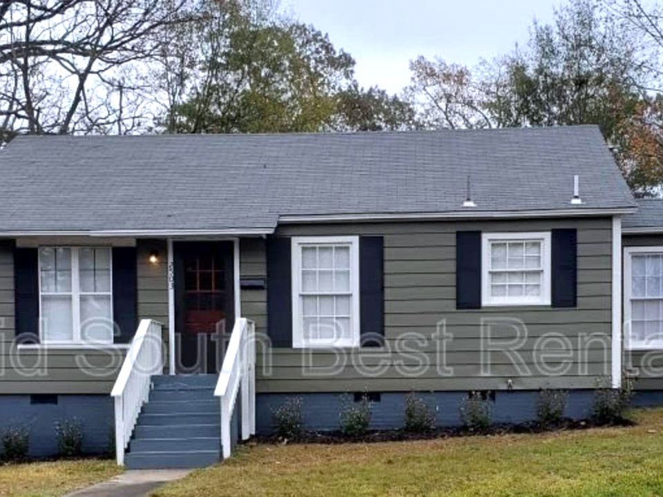 1st image of 2503 S Pine St