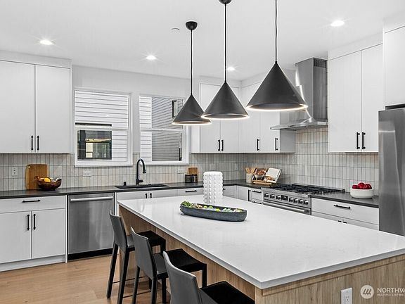 4th image of 976 7th Ave NW (Homesite #6)