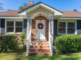 750 Ribaut Rd, Beaufort, SC 29902