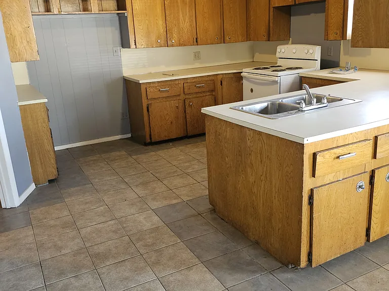 217 North Wilson Avenue - E — Photo 2