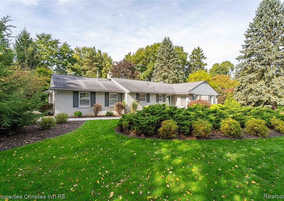 4494 Burnley Dr, photo 2