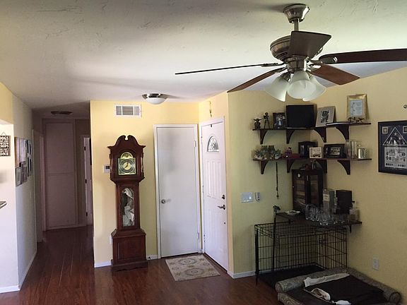 Main Entrance/Living room